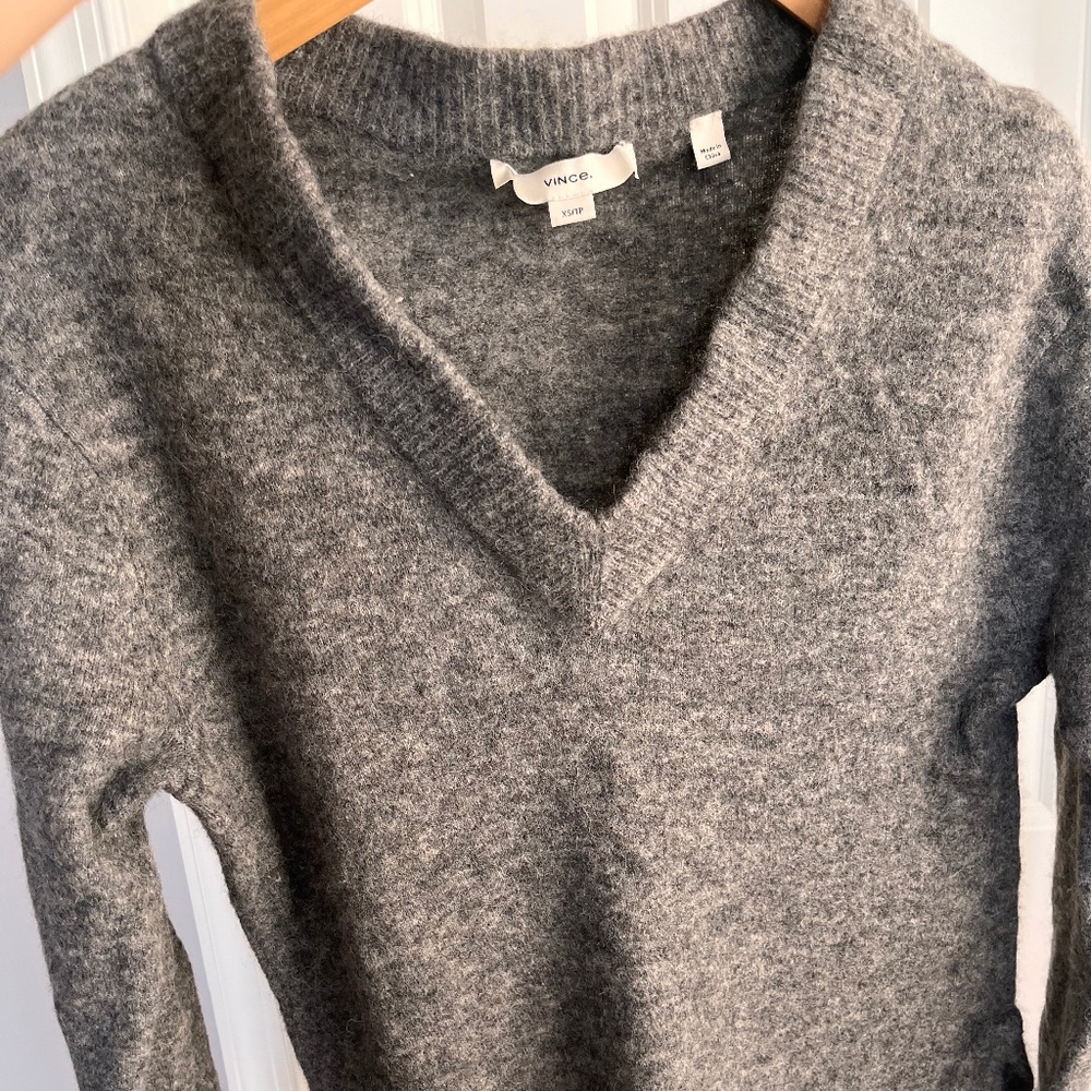 V neck sweater